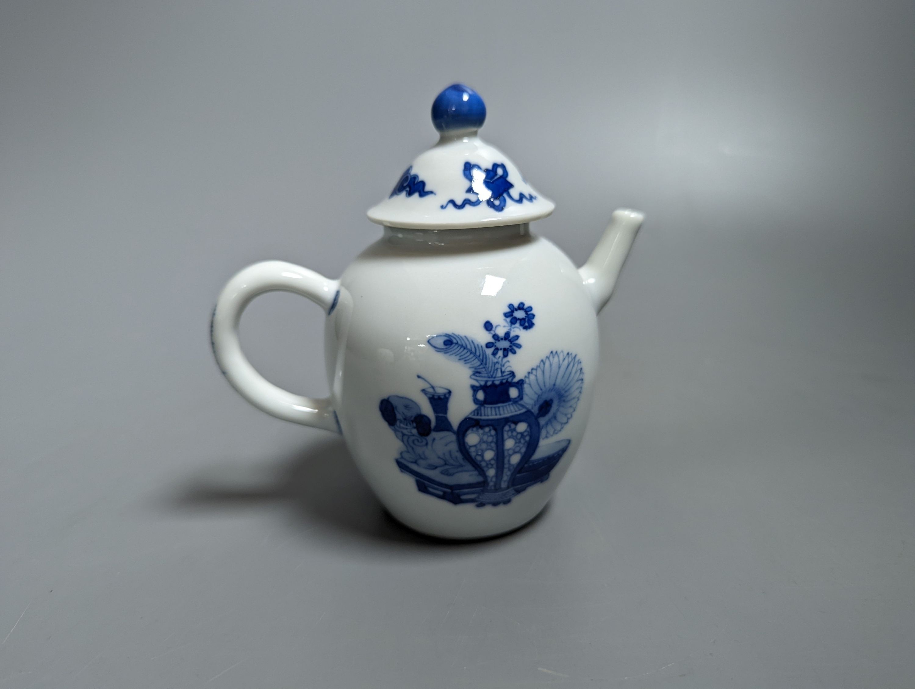 A Chinese ‘chicken’ water pot and a miniature blue and white teapot 12cm